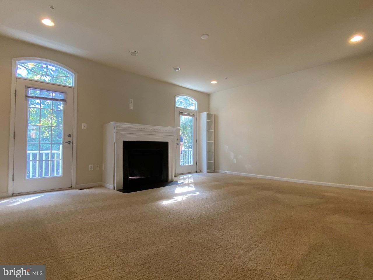 11648 Leesborough Cir - Photo 5 of 26