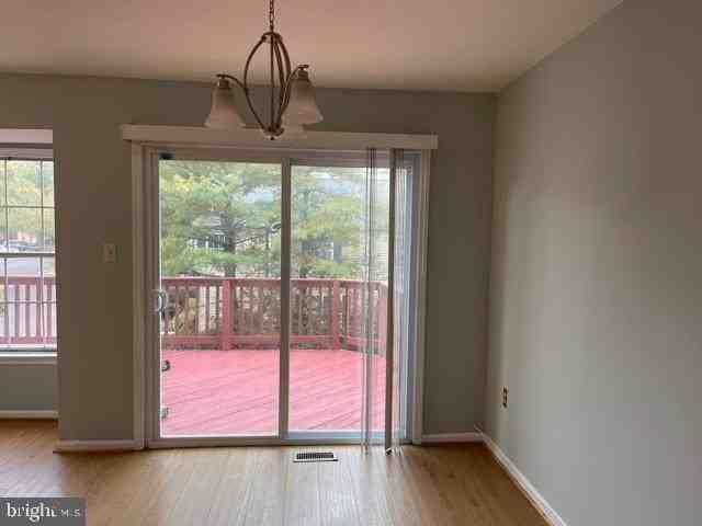 153 Joyceton Ter - Photo 4 of 9