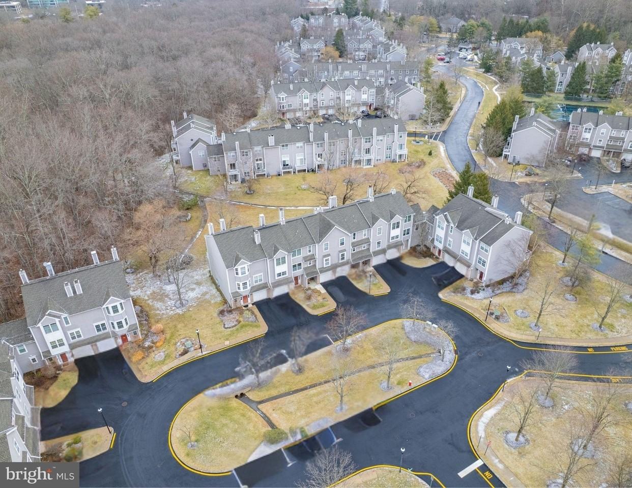 117 N Barrow Pl - Photo 4 of 28