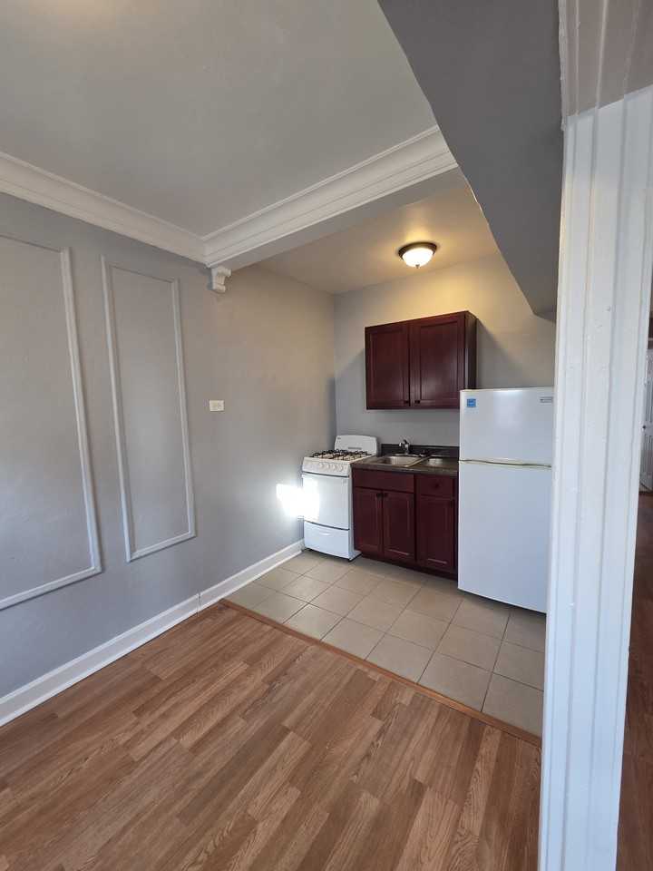 922 W. Eastwood502 #502 - Photo 3 of 14