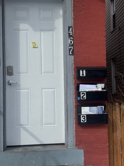 467 N Evans St #2 - Photo 5 of 20