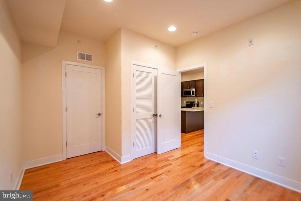 1242 Point Breeze Ave Apt 303 #303 - Photo 5 of 7