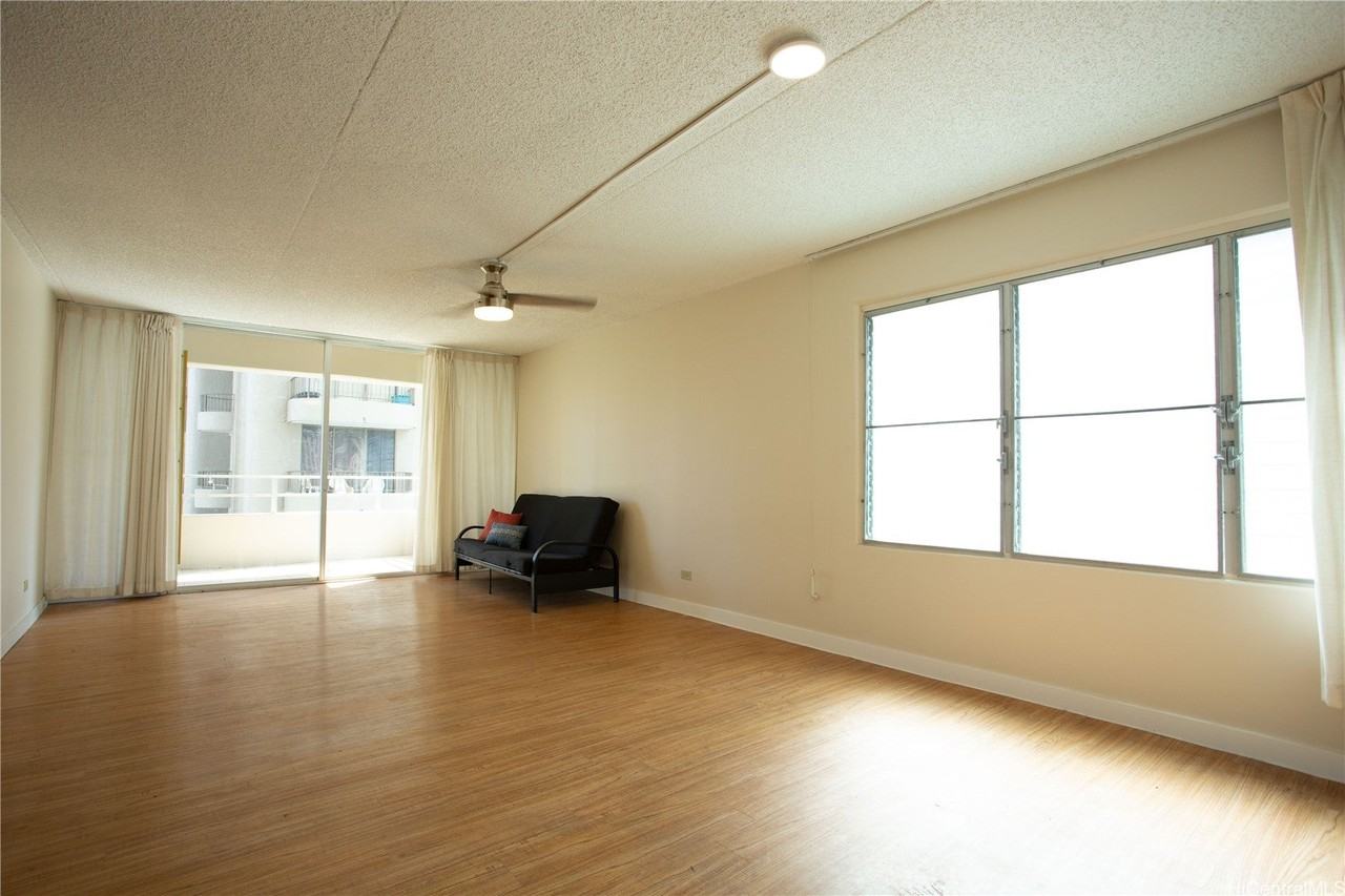 2533 Ala Wai Blvd - Photo 3 of 18