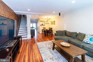 2107 Carpenter St - Photo 1 of 1