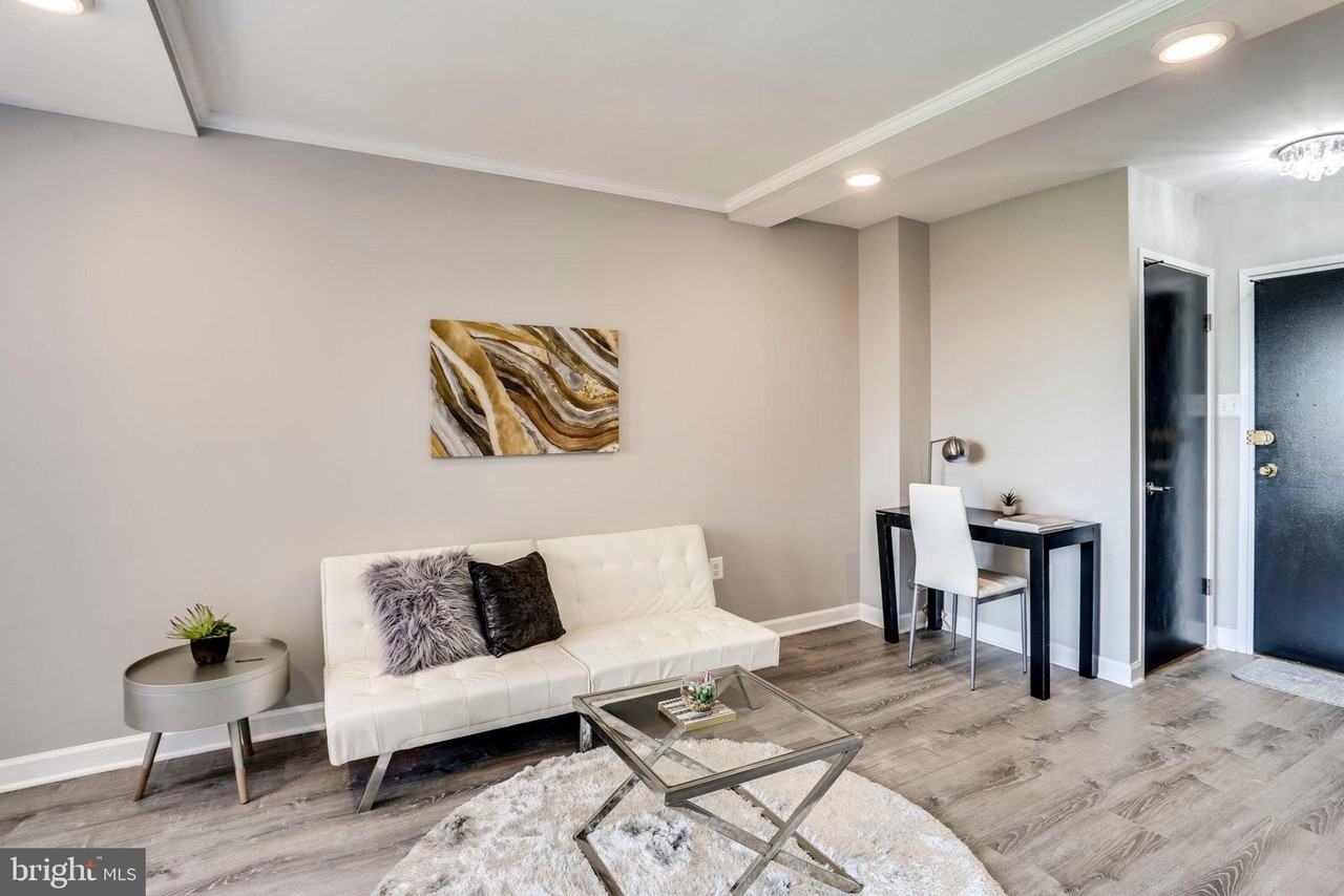 1021 Arlington Blvd Apt 427 #427 - Photo 5 of 22