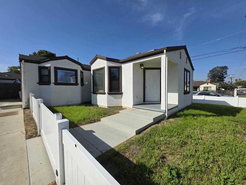 2404 Morningside St - Photo 2 of 40