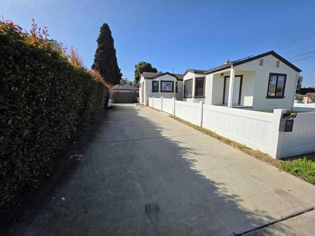 2404 Morningside St - Photo 4 of 40