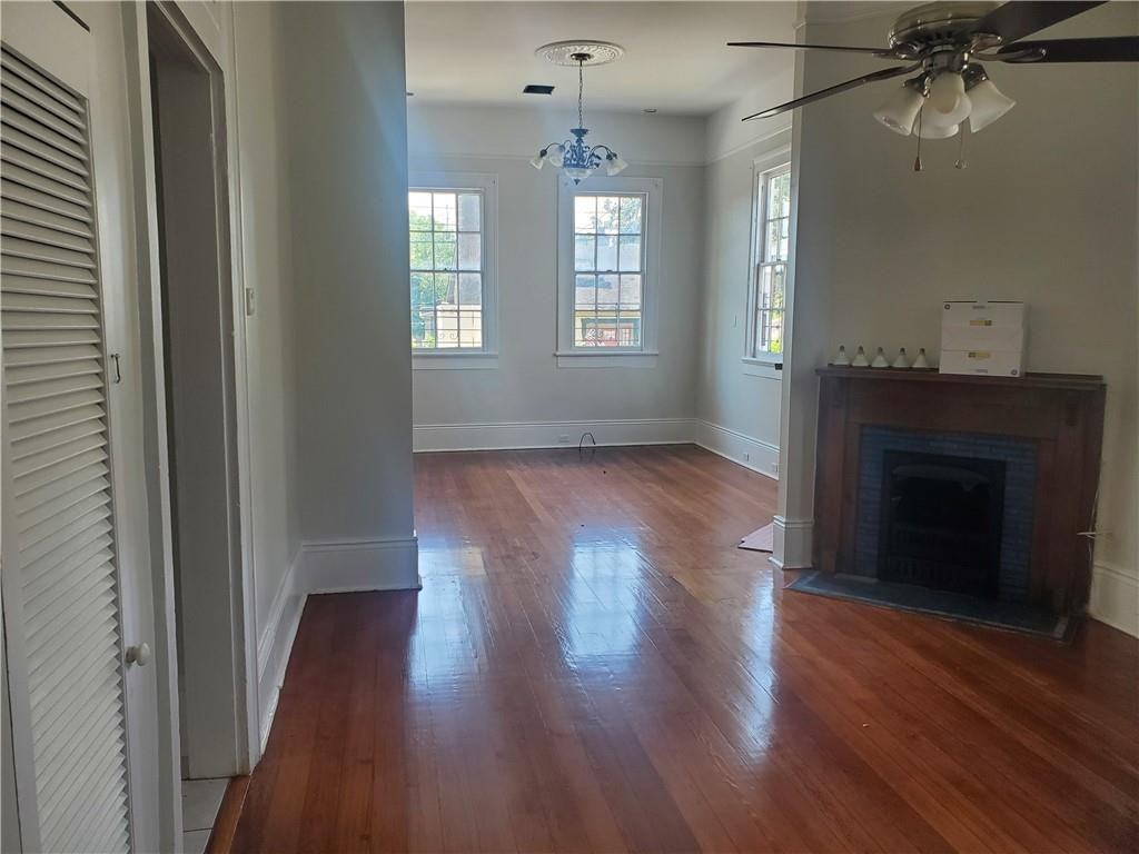 1433 N Galvez St - Photo 7 of 9