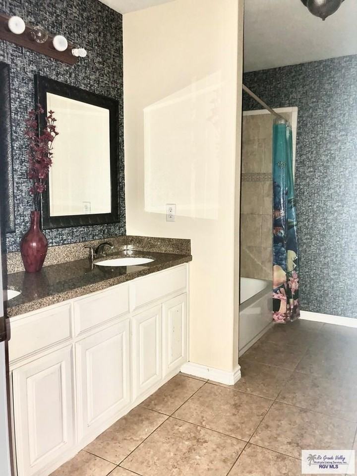 6088 Rusty Nail Dr - Photo 4 of 25