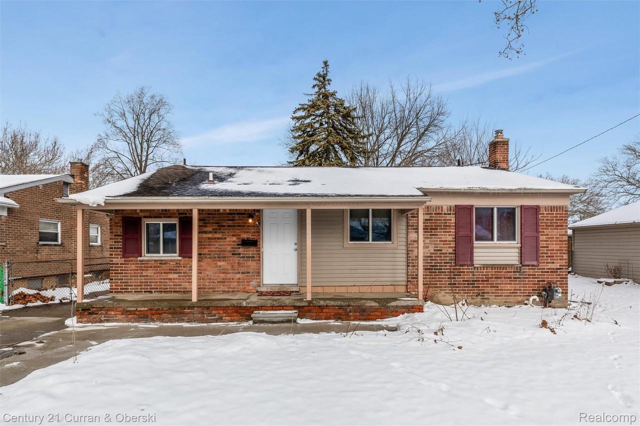 26752 Midway St - Photo 2 of 29