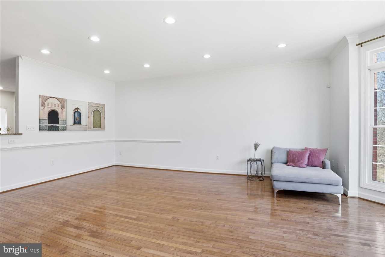 4550 Fair Valley Dr - Photo 6 of 45