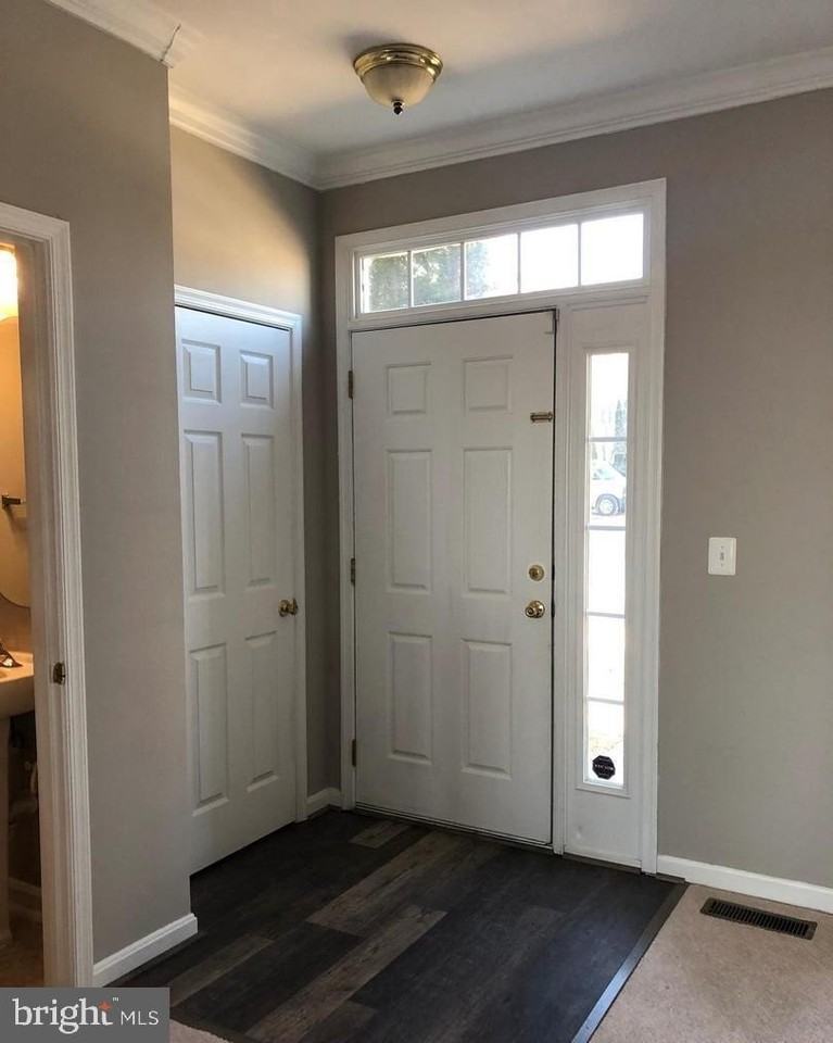 2925 Rotterdam Loop - Photo 3 of 26