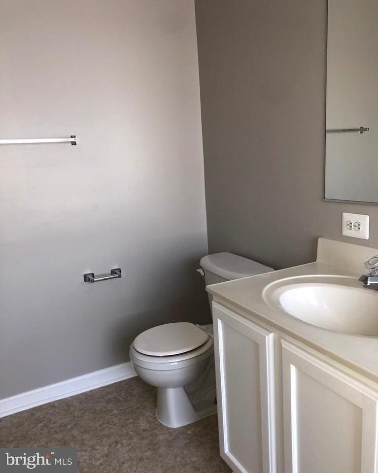 2925 Rotterdam Loop - Photo 7 of 26