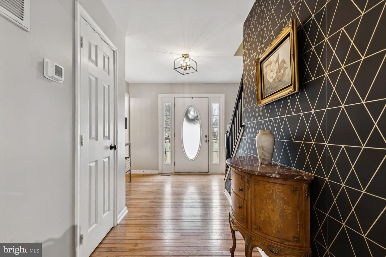 14 Willow Glen Ct - Photo 2 of 34