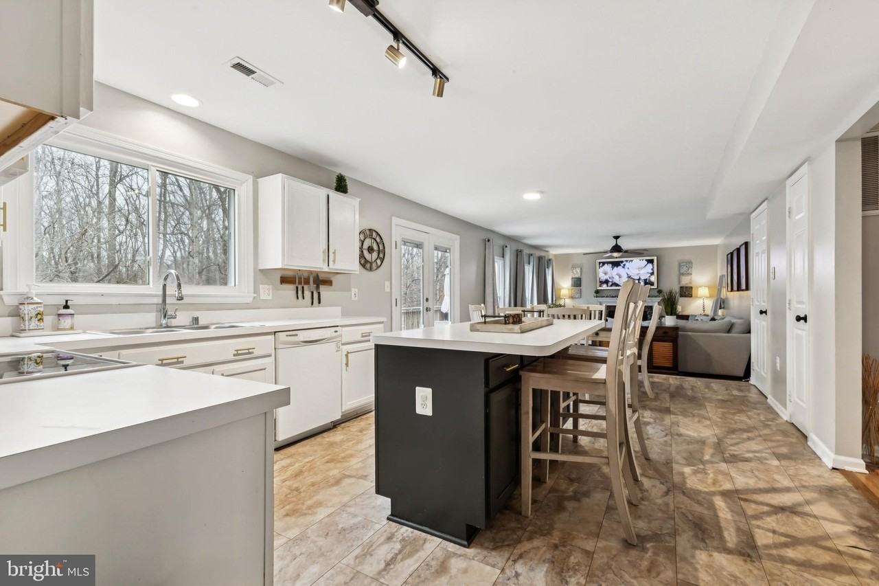 14 Willow Glen Ct - Photo 7 of 34