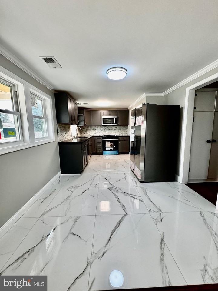 137 Fox Dr - Photo 6 of 14