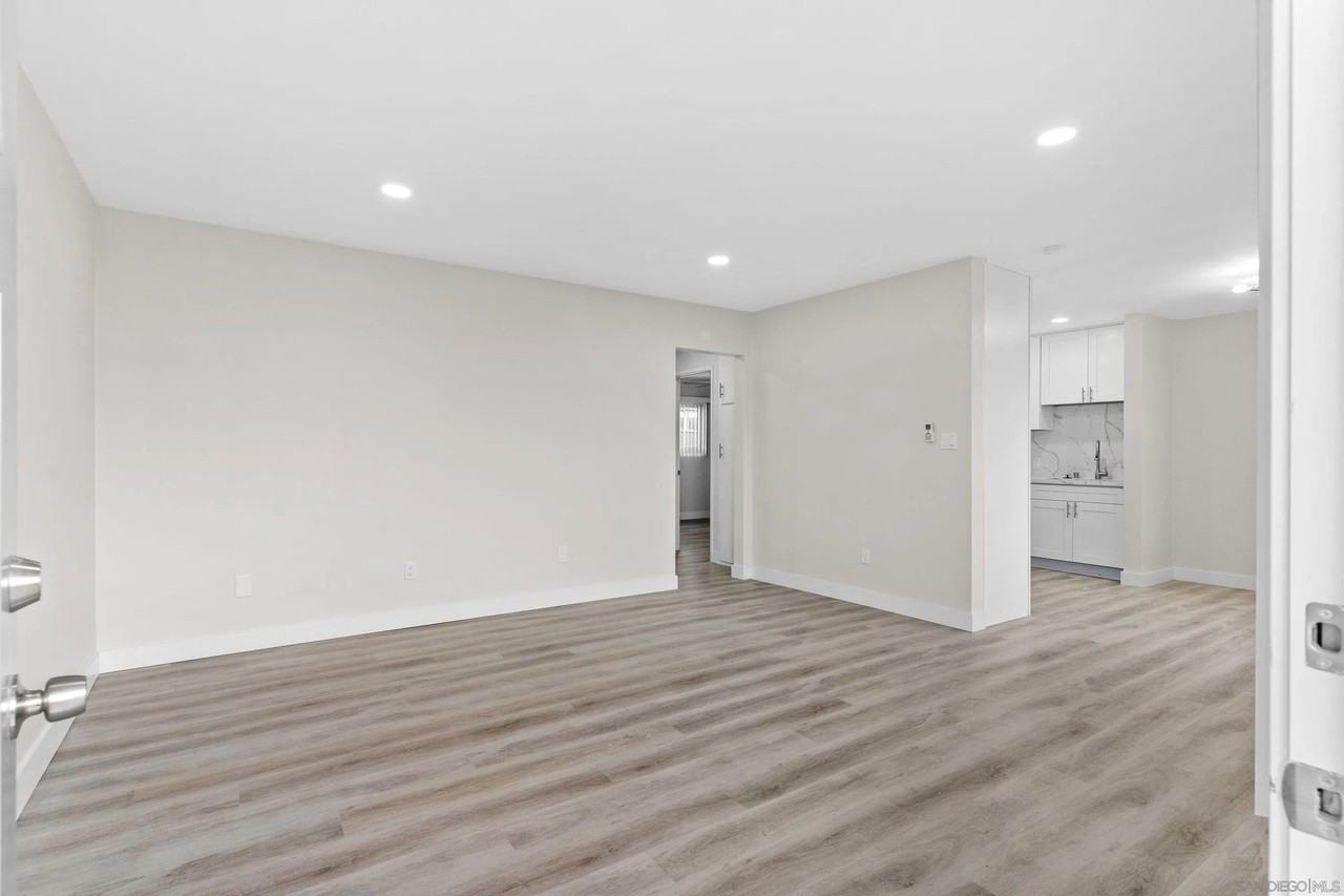 3821 Marlborough Ave - Photo 5 of 8