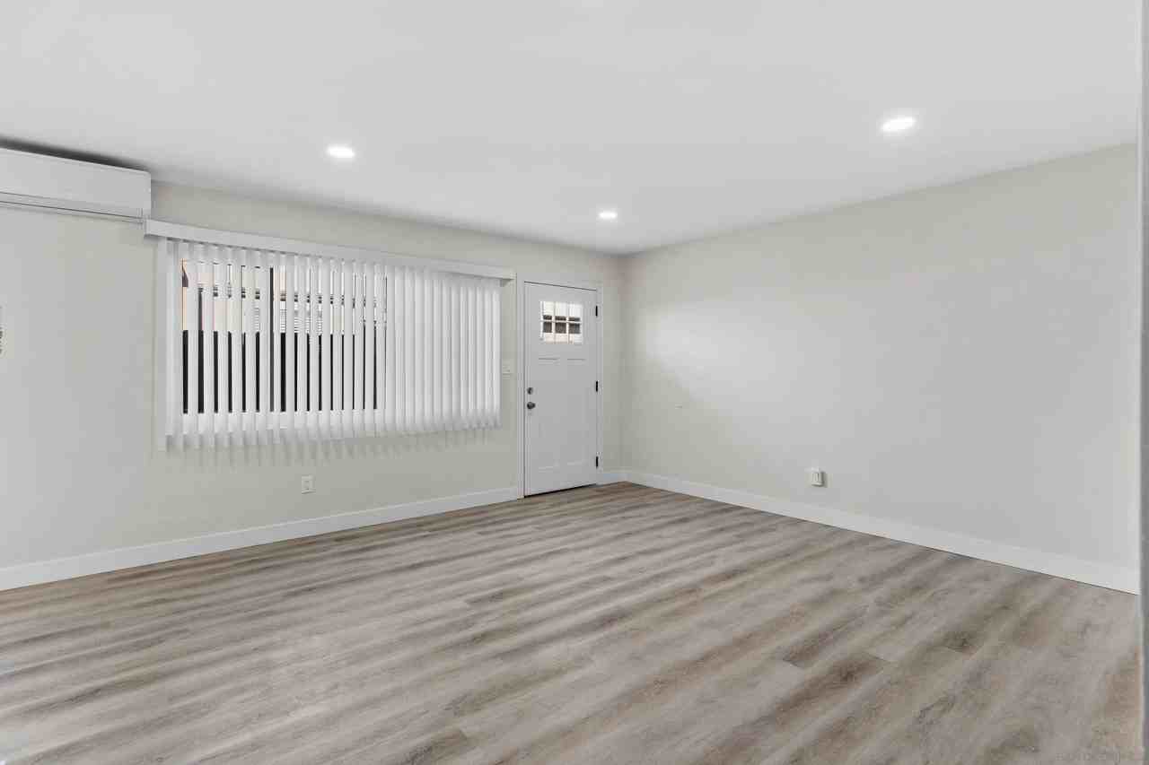 3821 Marlborough Ave - Photo 6 of 8