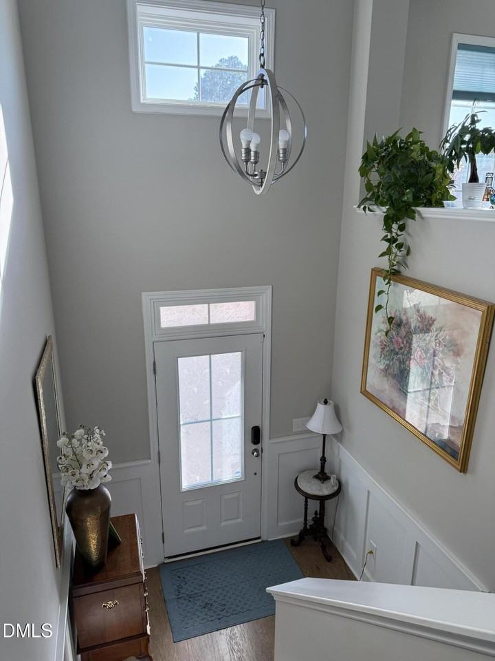 515 Gateway Townes Blvd - Photo 3 of 5