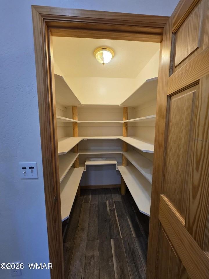 2130 Evergreen Ln - Photo 7 of 27