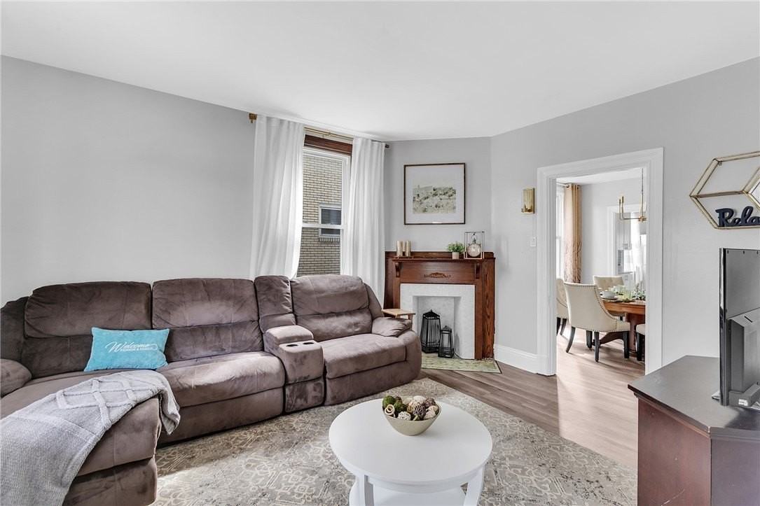 713 Clinton Pl - Photo 7 of 31