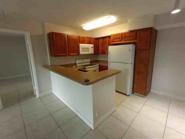 941 Lyons Rd - Photo 5 of 22