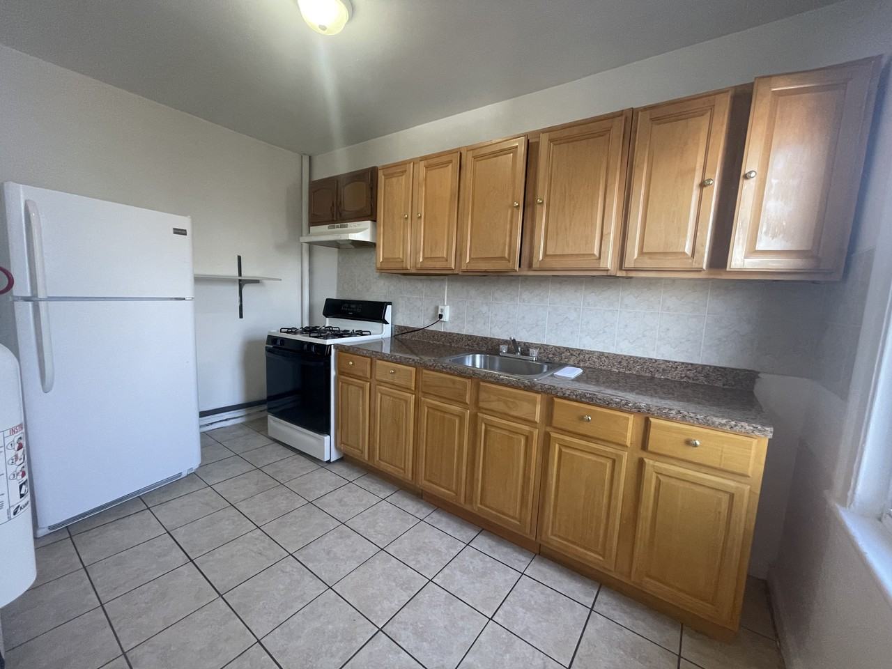 6605 Durham Ave - Photo 2 of 7