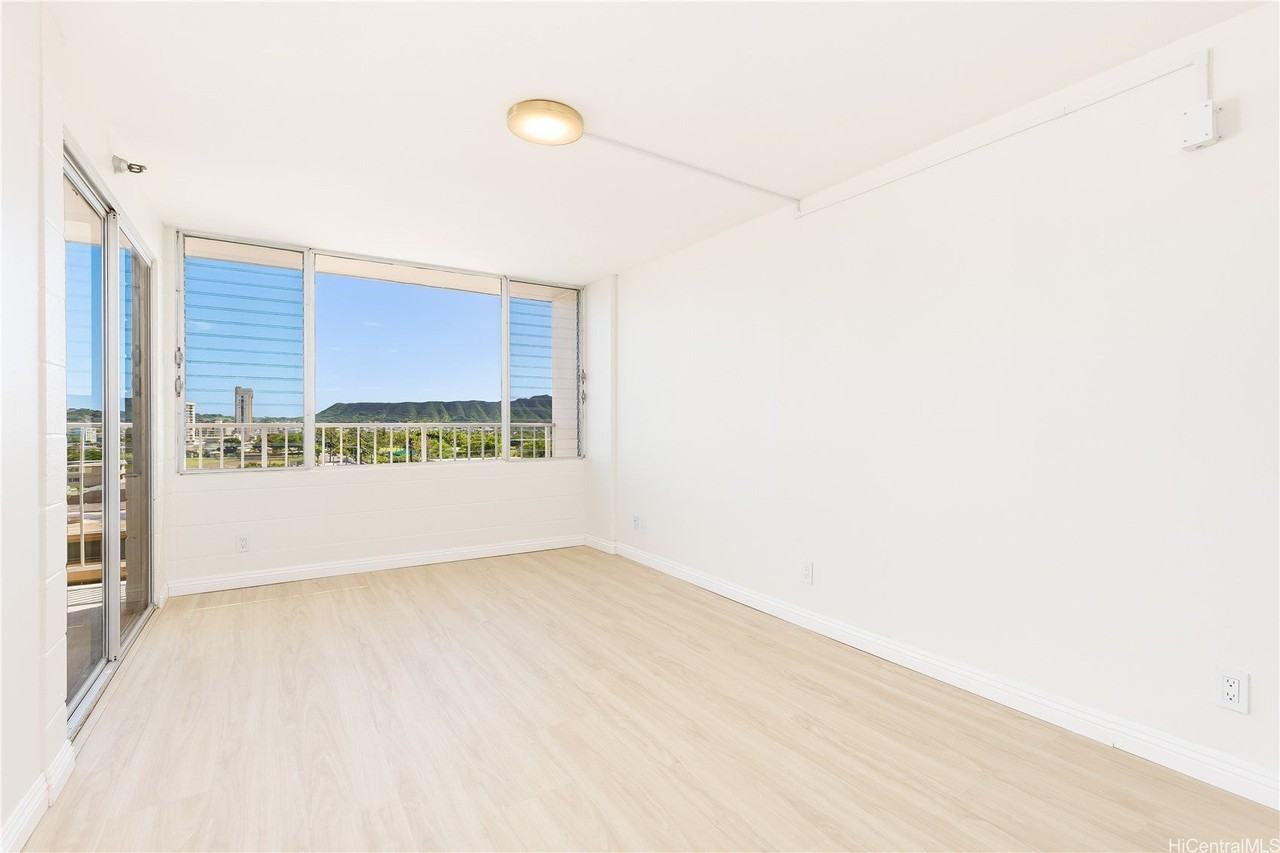 2542 Date St - Photo 2 of 25