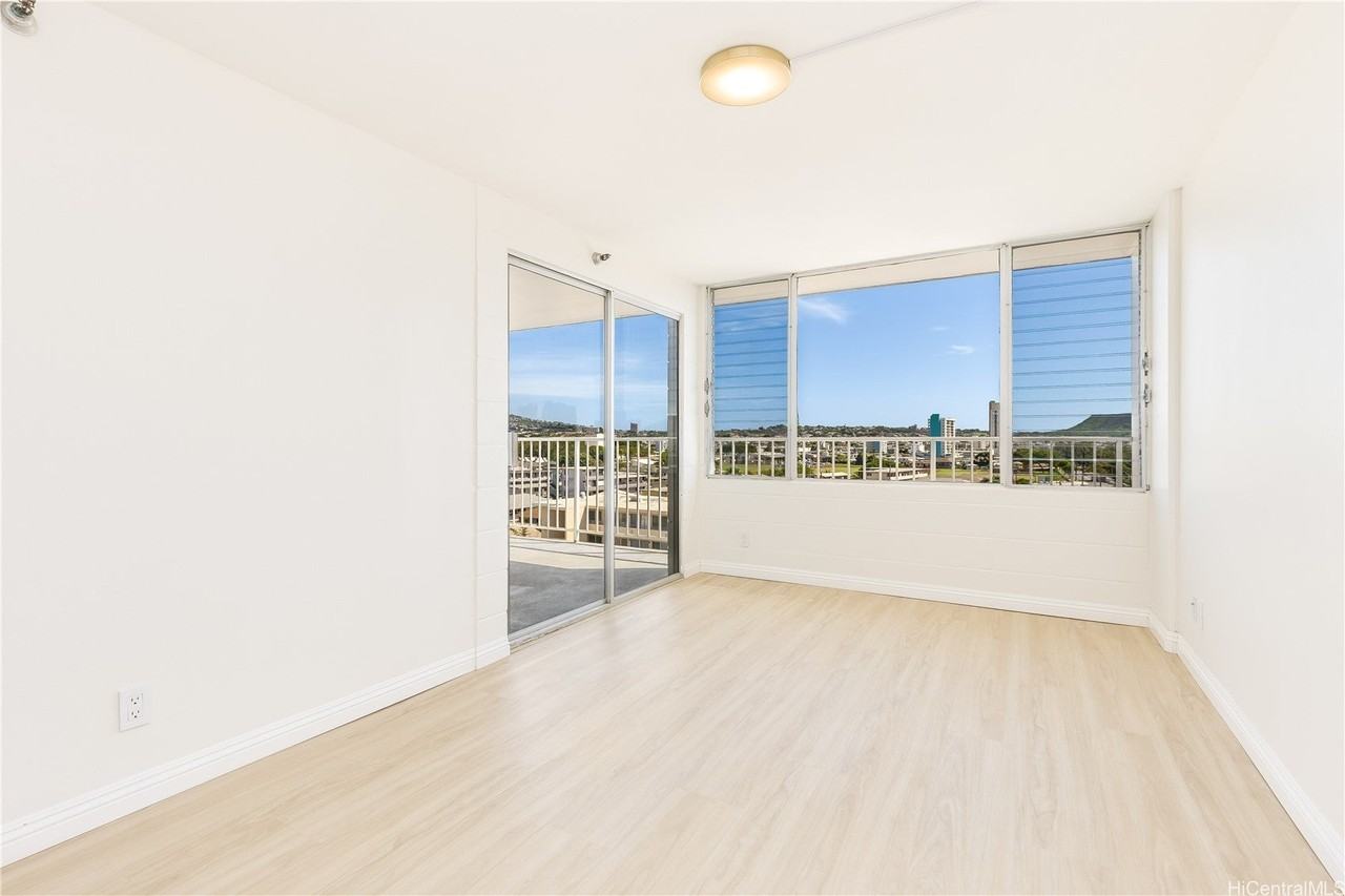 2542 Date St - Photo 3 of 25