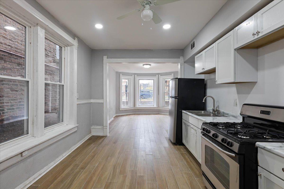 1913 S Troy St - Photo 3 of 20