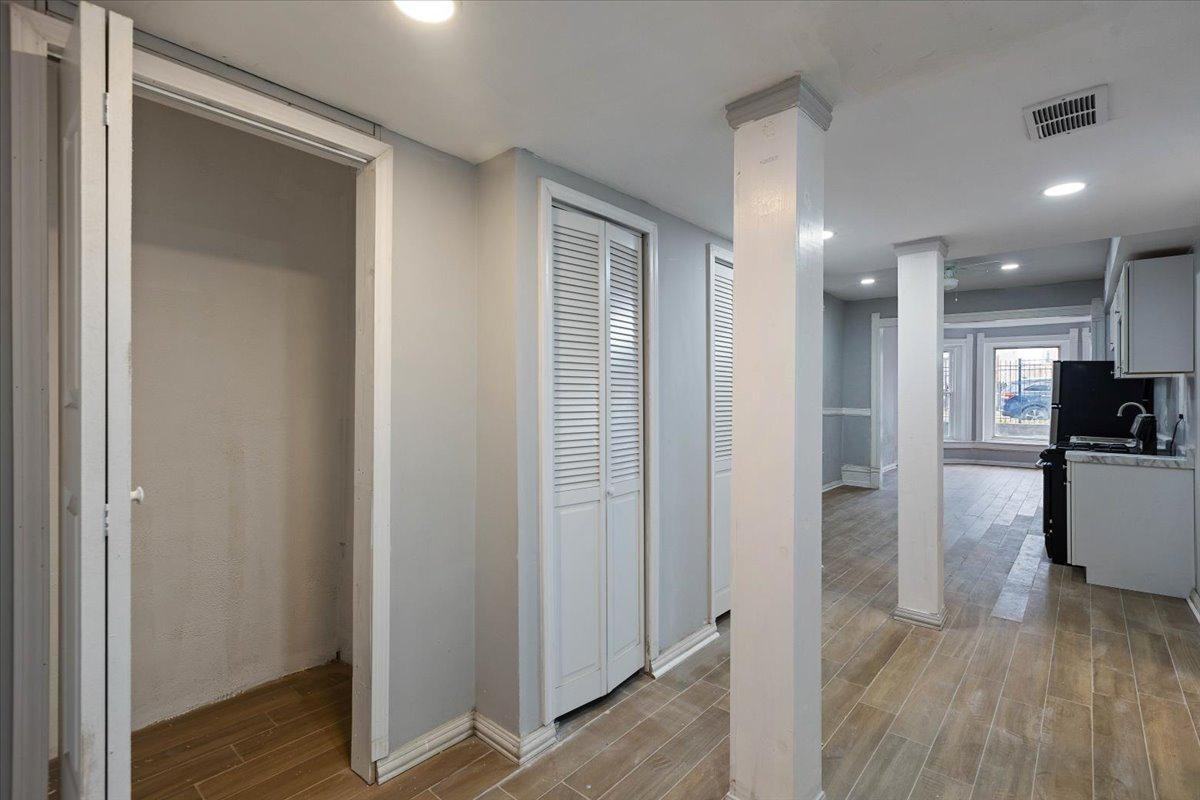 1913 S Troy St - Photo 7 of 20