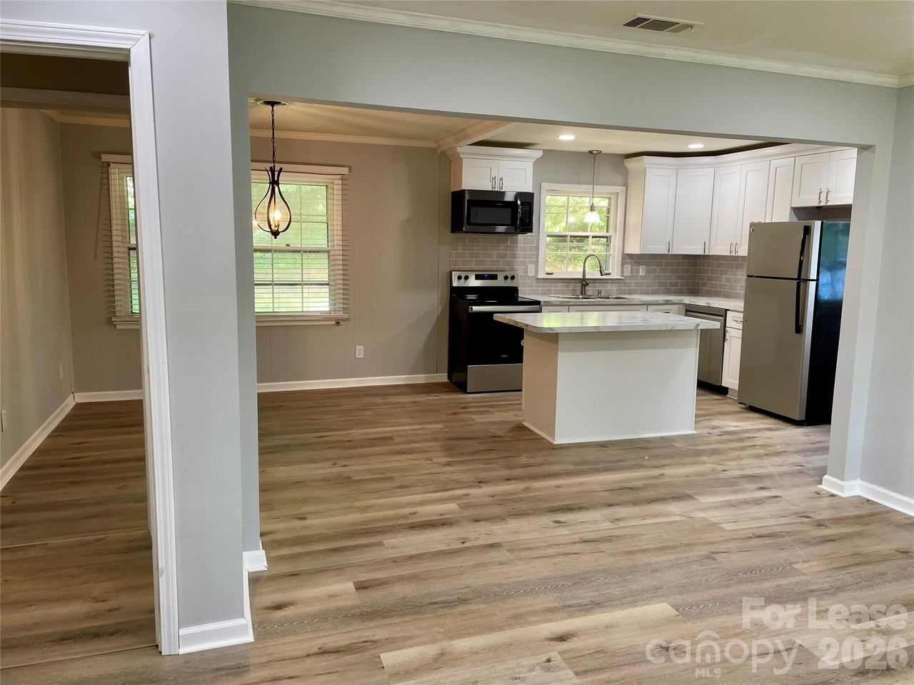 819 Markwell Dr - Photo 7 of 14