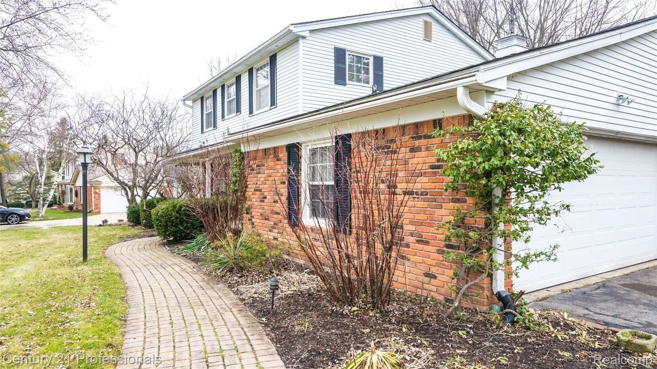 21824 Rathlone Dr - Photo 3 of 50