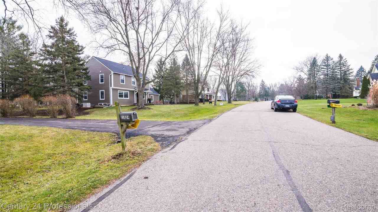 21824 Rathlone Dr - Photo 6 of 50