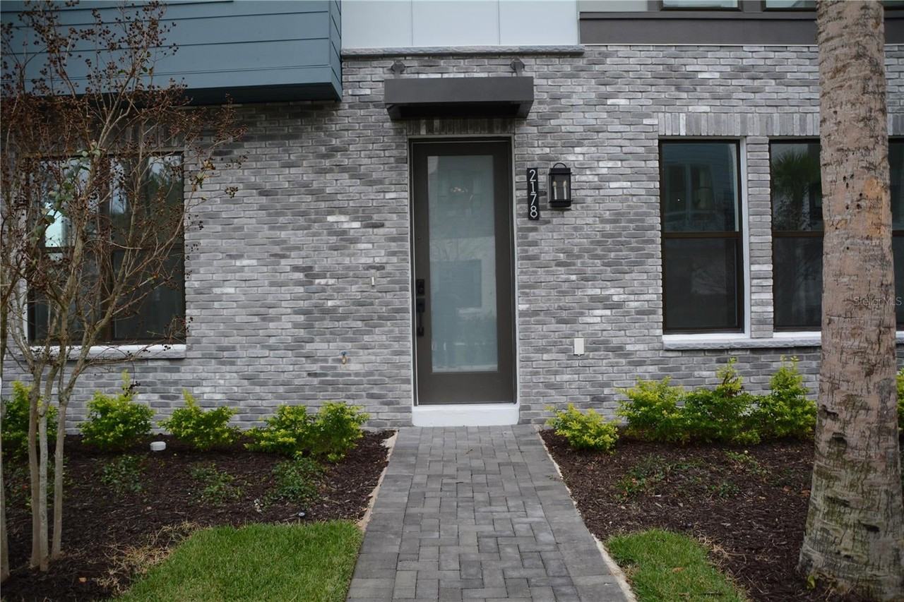 2178 Whitney Marsh Aly - Photo 2 of 15