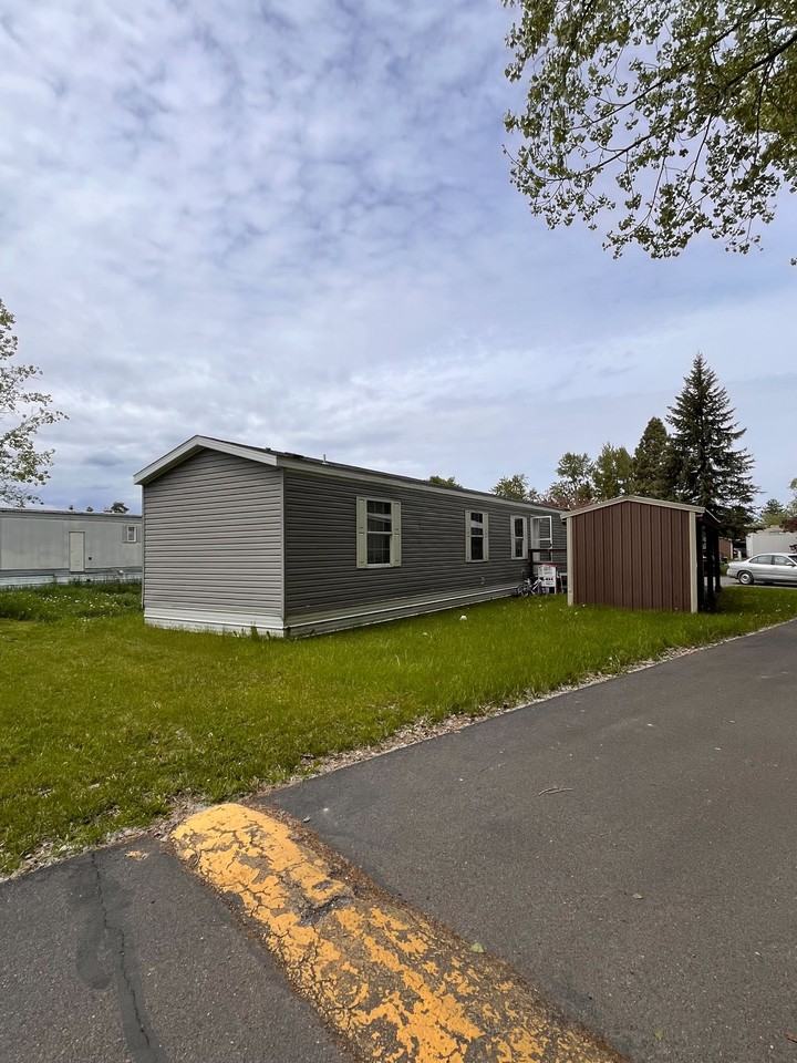 1045 Conrad Dr #95 - Photo 3 of 18