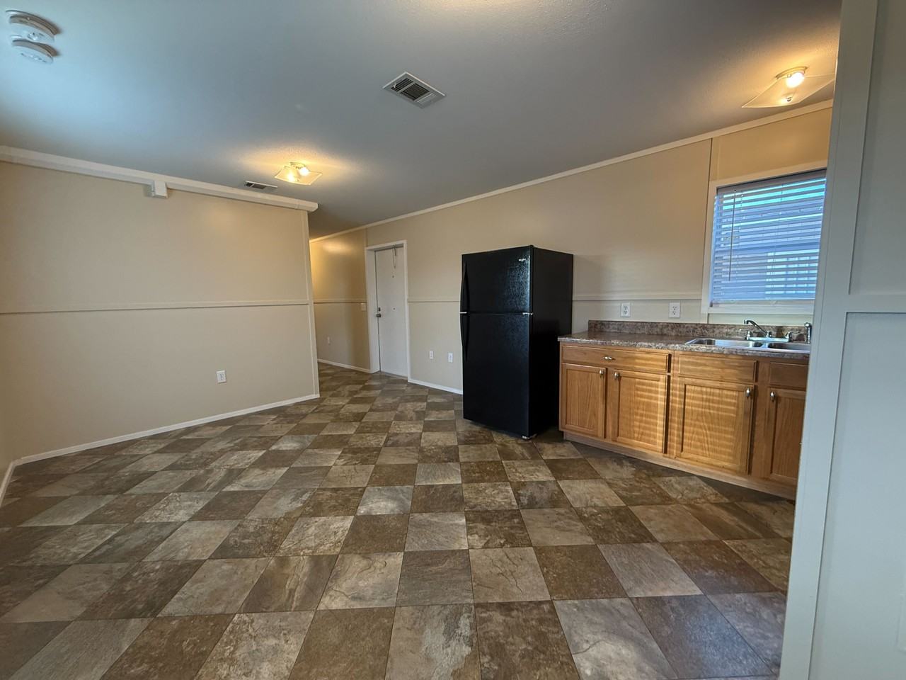 709 N Collins Fwy #156 - Photo 2 of 29