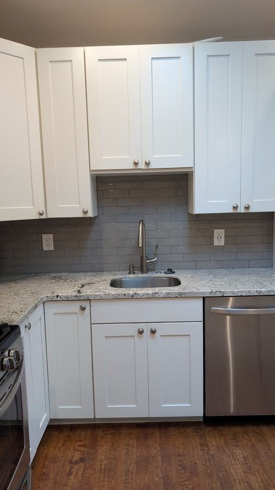 15119 Grove St - Photo 7 of 23