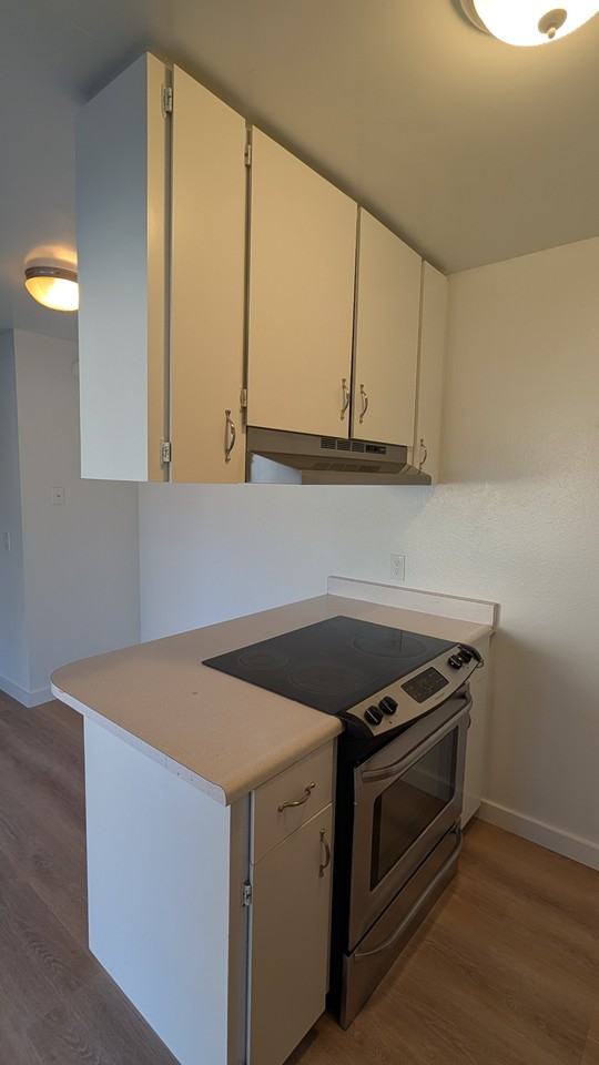 769 Humboldt St - Photo 5 of 14