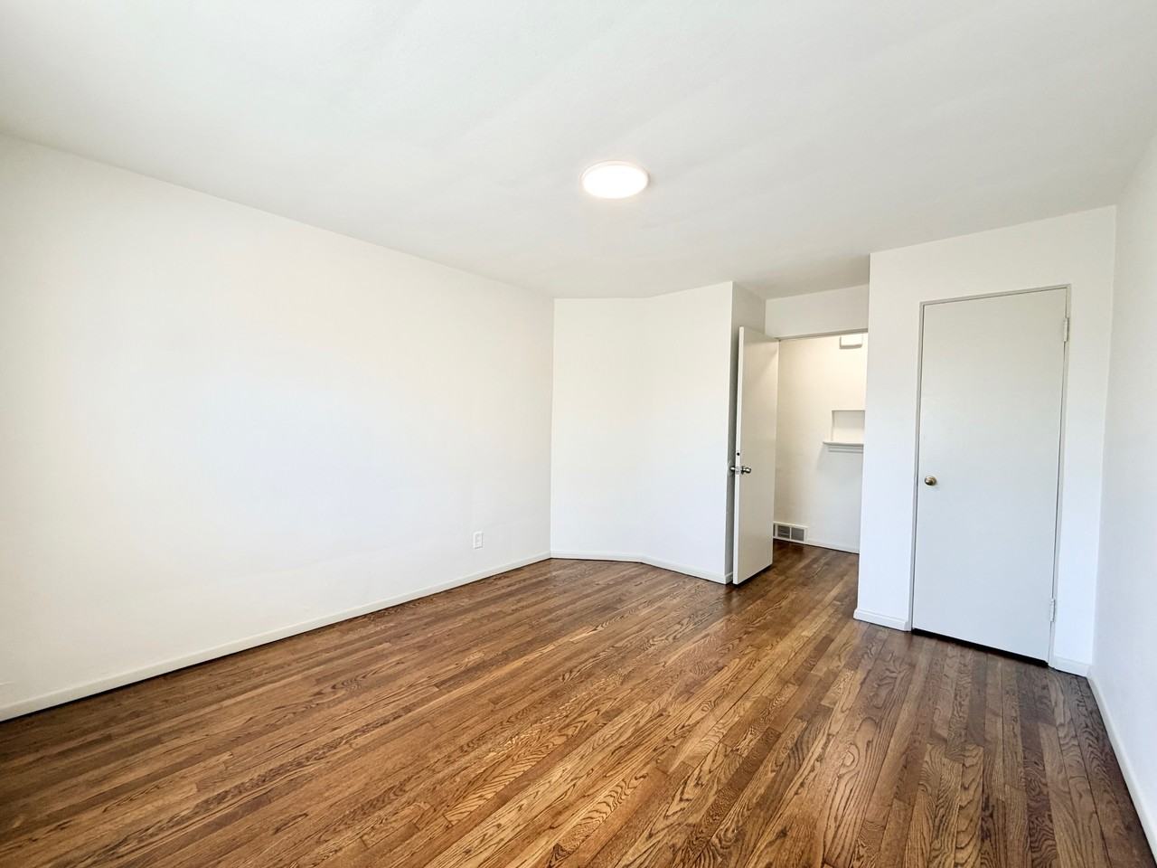 7219 Hampton Avenue #2S - Photo 6 of 12