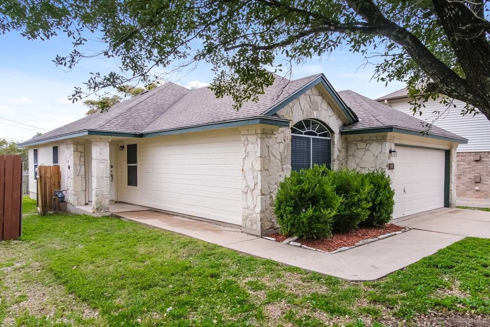 809 Bushmills Ct - Photo 3 of 16