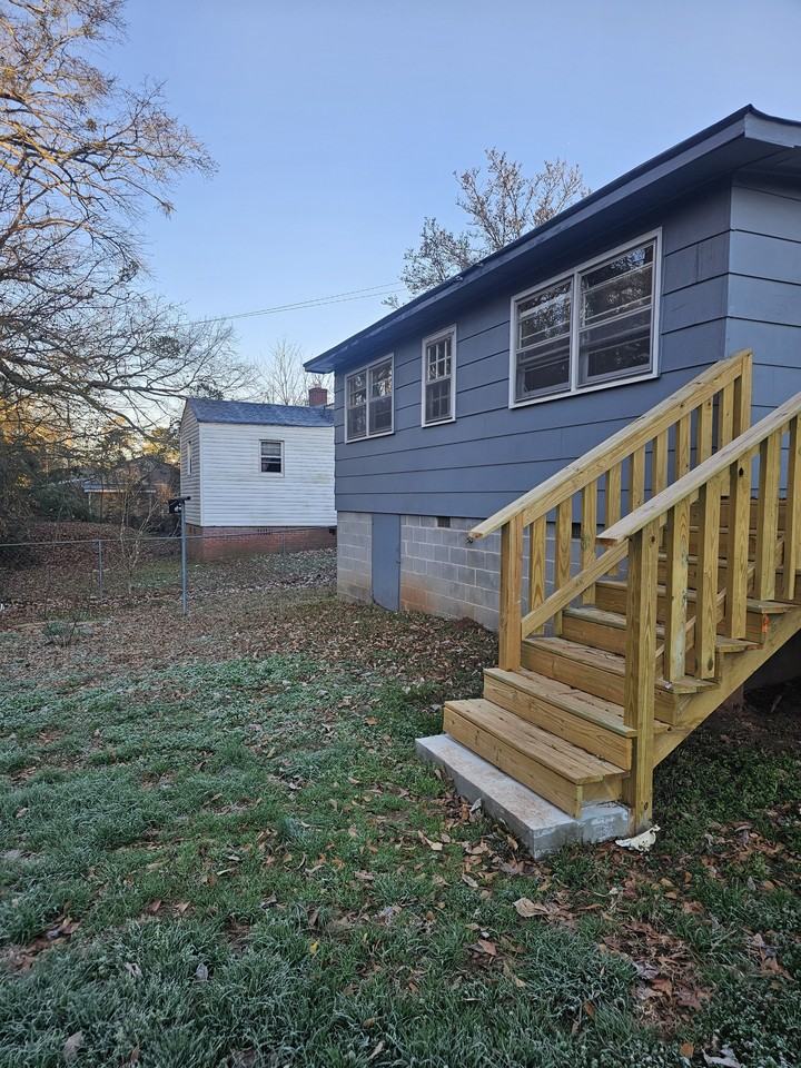 105 Rutland Cir #1 - Photo 2 of 6