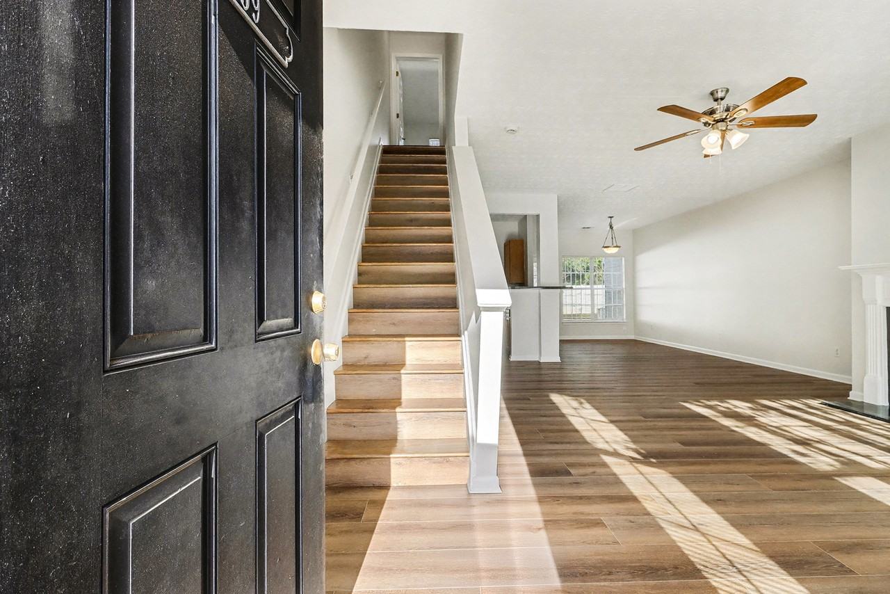 2559 Walden Lake Dr #1 - Photo 2 of 19