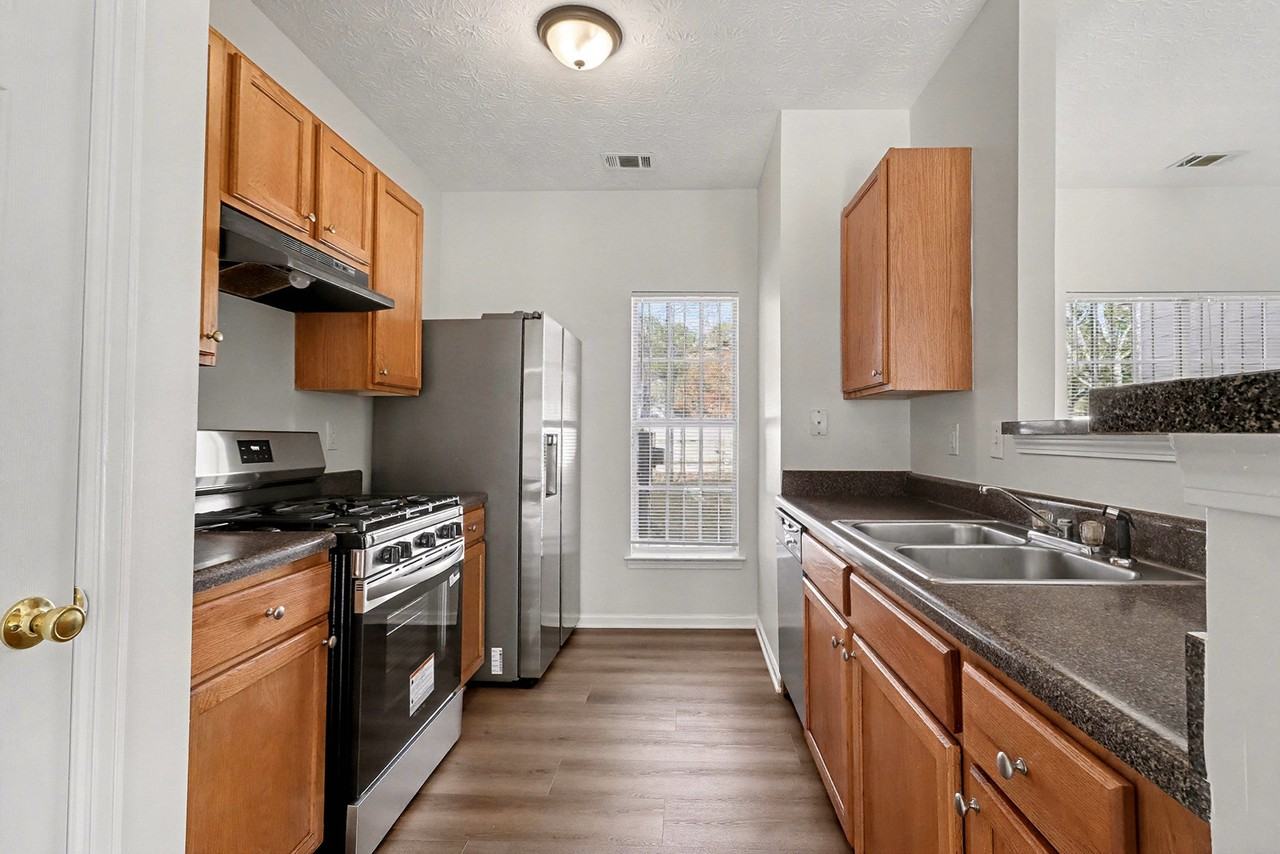 2559 Walden Lake Dr #1 - Photo 6 of 19