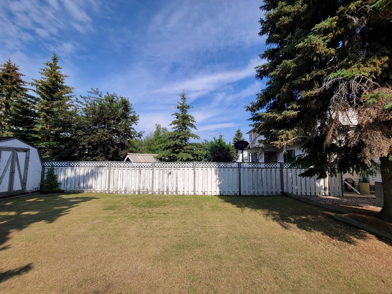 221 Birch Ave - Photo 6 of 25