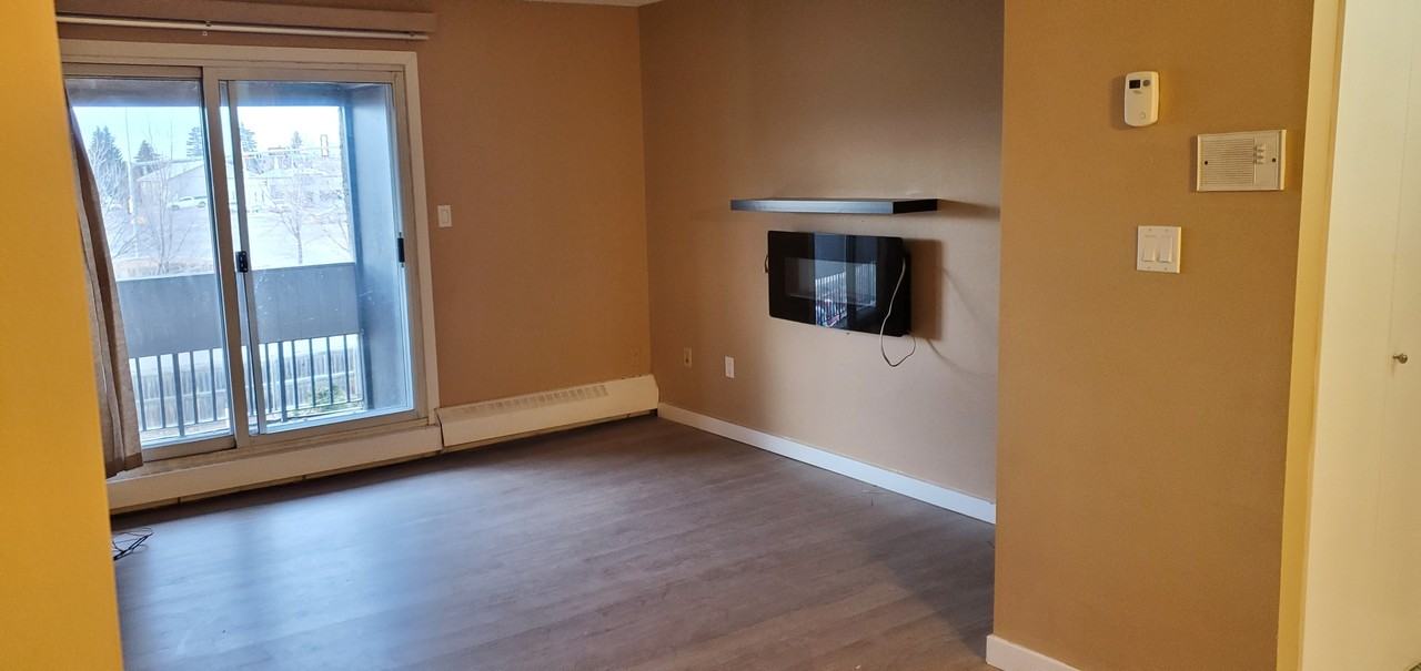 5328 Apartment Building #9 - Photo 2 of 10