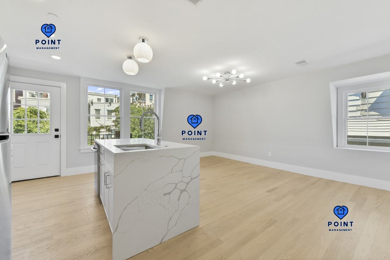 229 Princeton St #7 - Photo 3 of 13