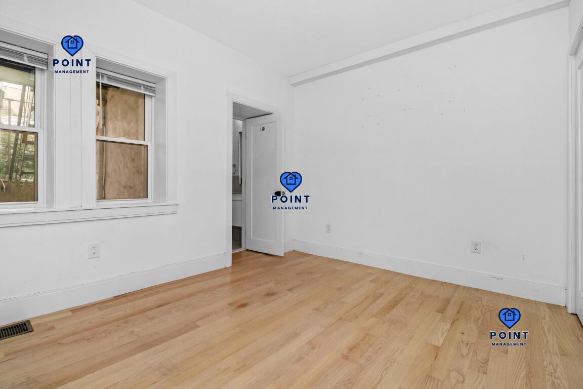 86 Chelsea - Photo 7 of 12