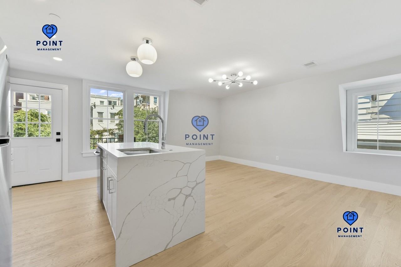 Princeton St #4 - Photo 7 of 13