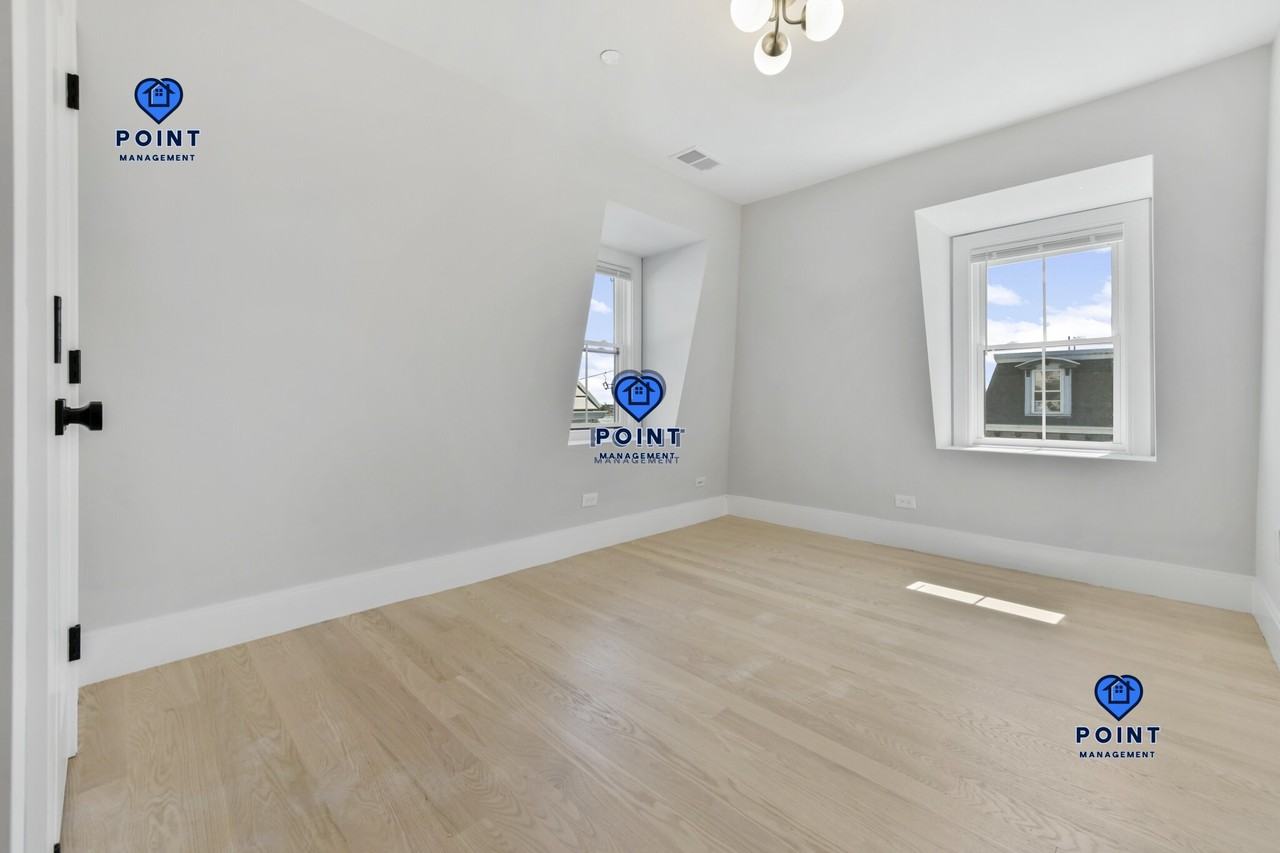 229 Princeton St #4 - Photo 4 of 8